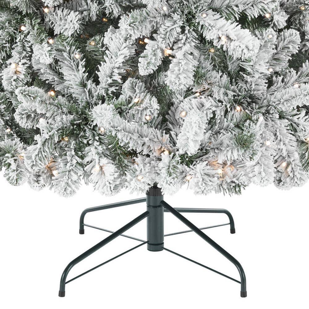 7.5 ft Alta Flocked Christmas Tree