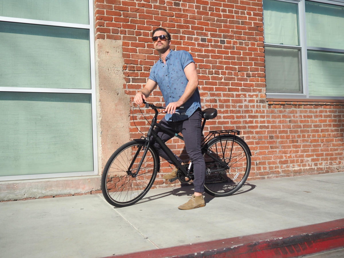 reezero Reach Your Destination Men's 7-Speed Hybrid Bike with Rear Rack, 28" Wheels, Matte Black