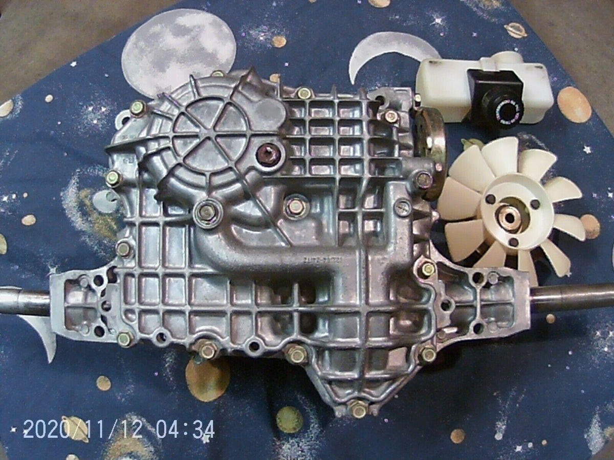 1686812SM - Tuff Torq K61 - Hydrostatic transaxle complete.