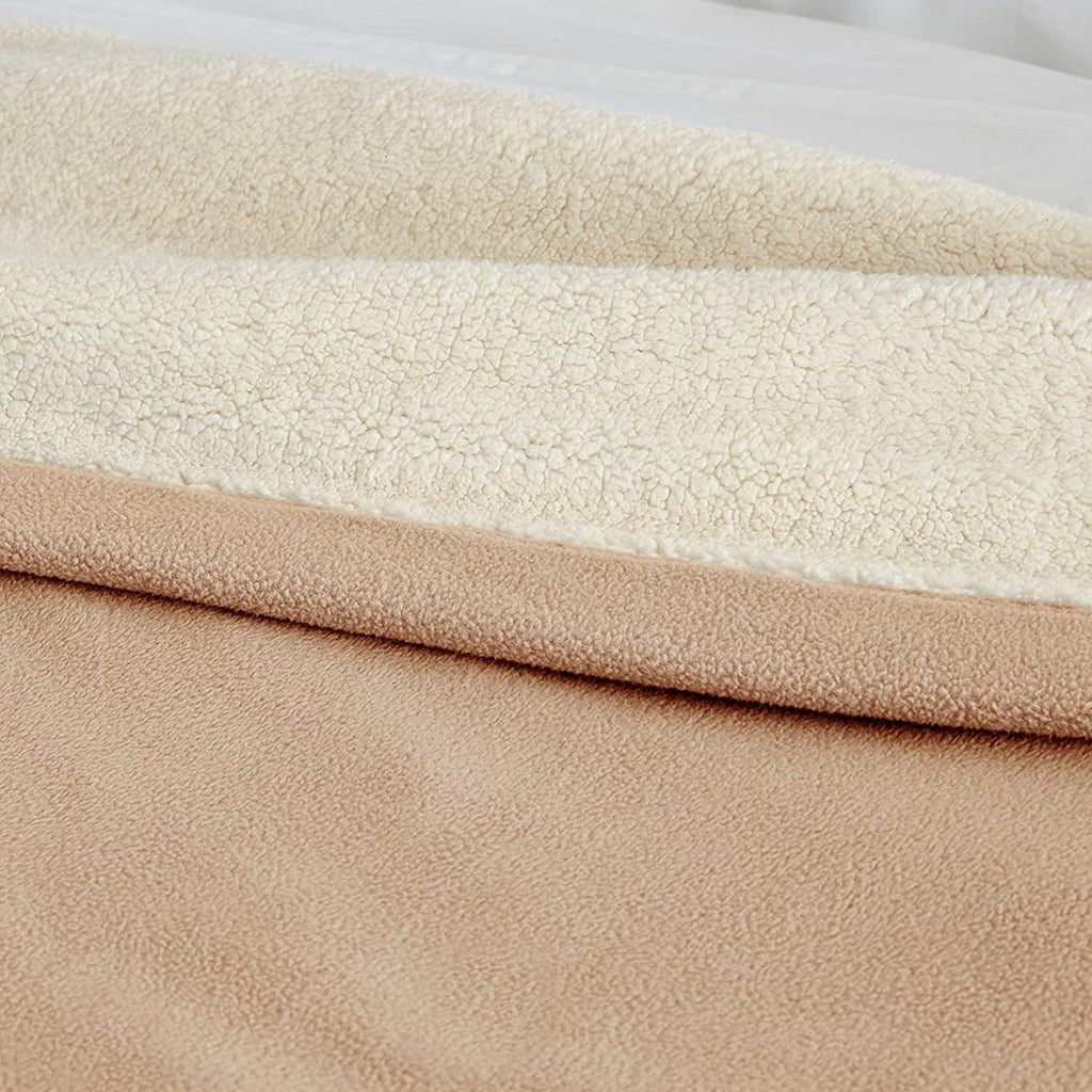 | Signature Reversible Fleece/Sherpa Electric Heated Blanket with Safe &amp; Warm Low-VoltaTechnology, Full, Khaki