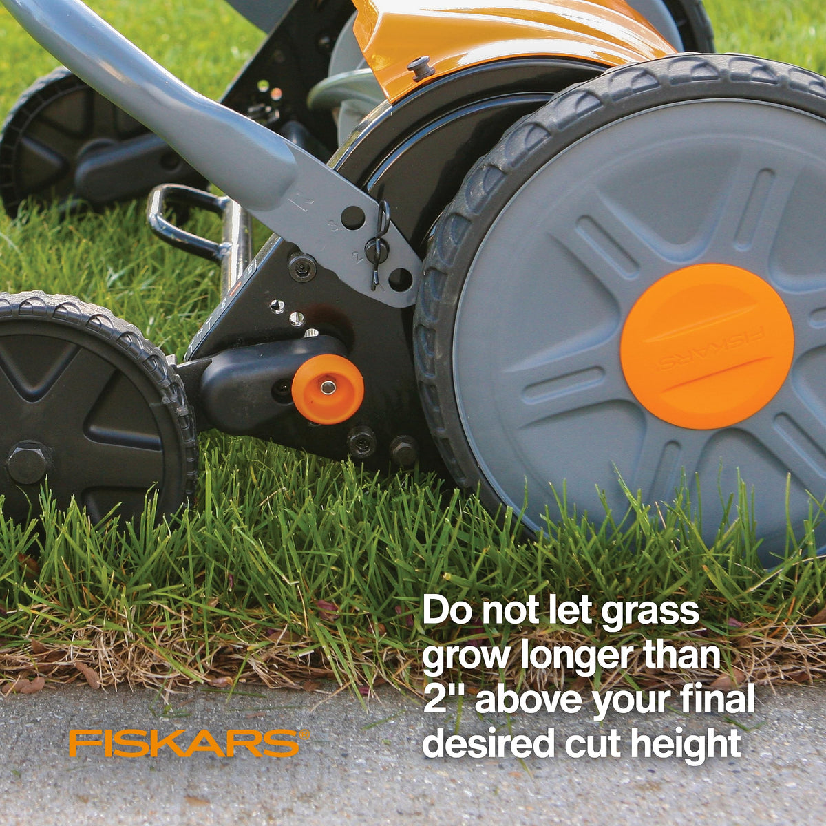Push Mower - 17" Cut Width Manual Reel Mower with No Motor - Grass Cutter with Steel Blades that Stay Sharp - Eco-Friendly Cordless Grass Trimmer for Lawn Care
