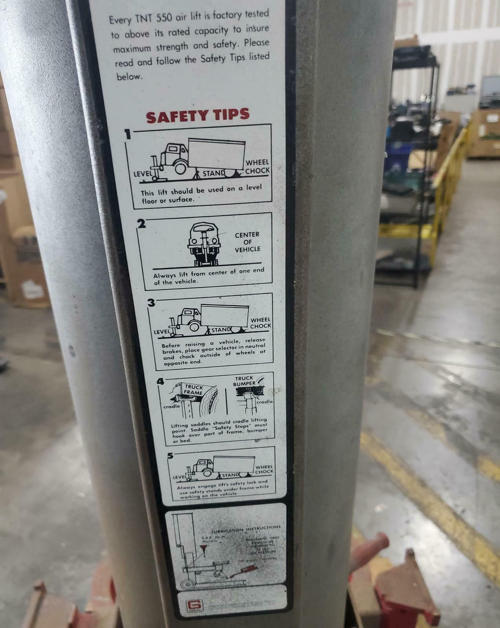 Gray TNT 550 Truck Bumber Air Lift Jack 14000Lbs Capacity - IN GOOD CONDITION