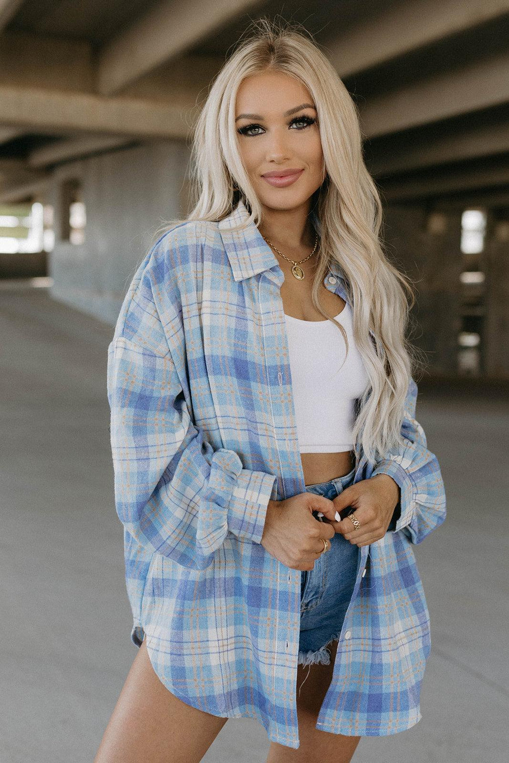 love oversized flannel - baby blue