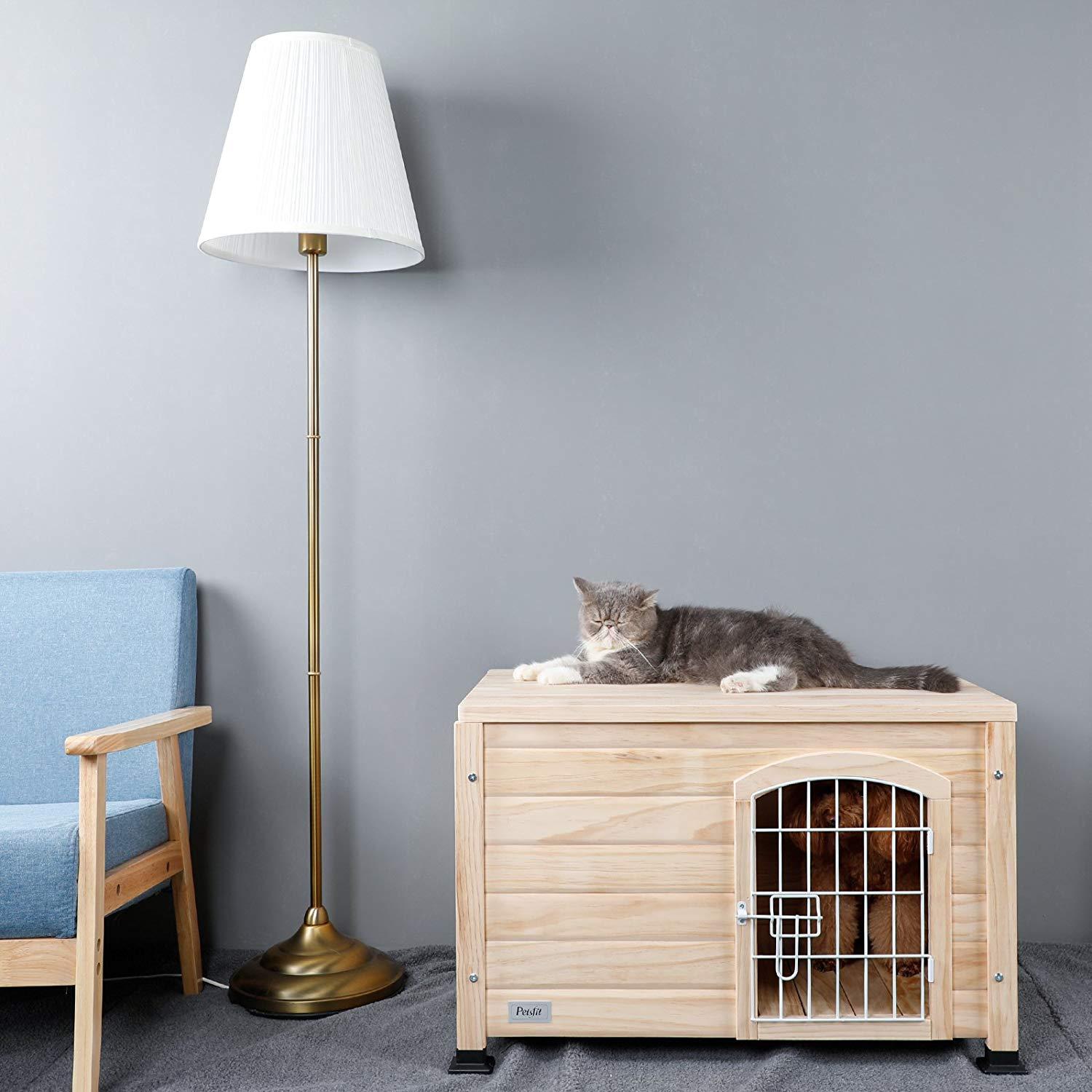 Petsfit 31" Lx20 Wx20 H Indoor Wooden Pet House with Wire Door
