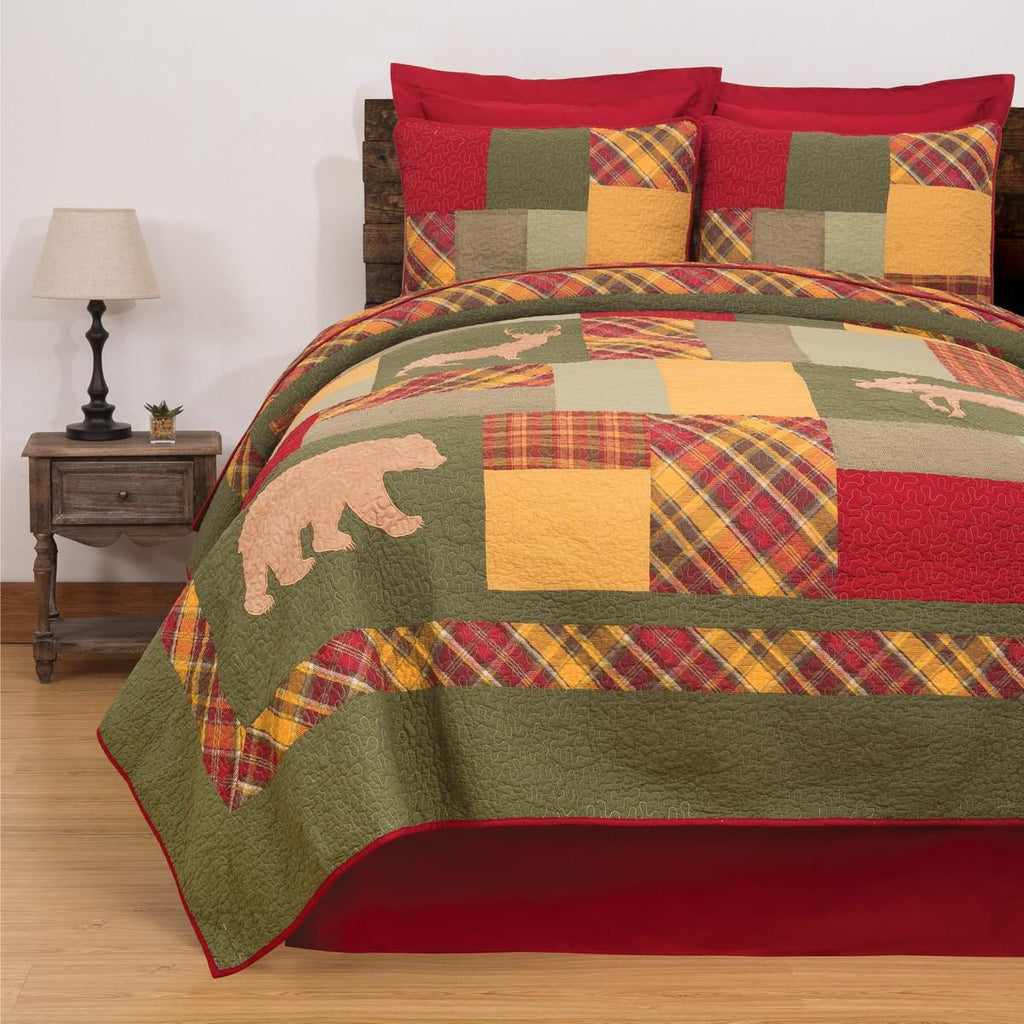 C&amp;F Home Buckley LodCabin Pieced Bear Deer Reversible Machine Washable 3 Piece Quilt Set Cotton Lightweight Bedspread Coverlet