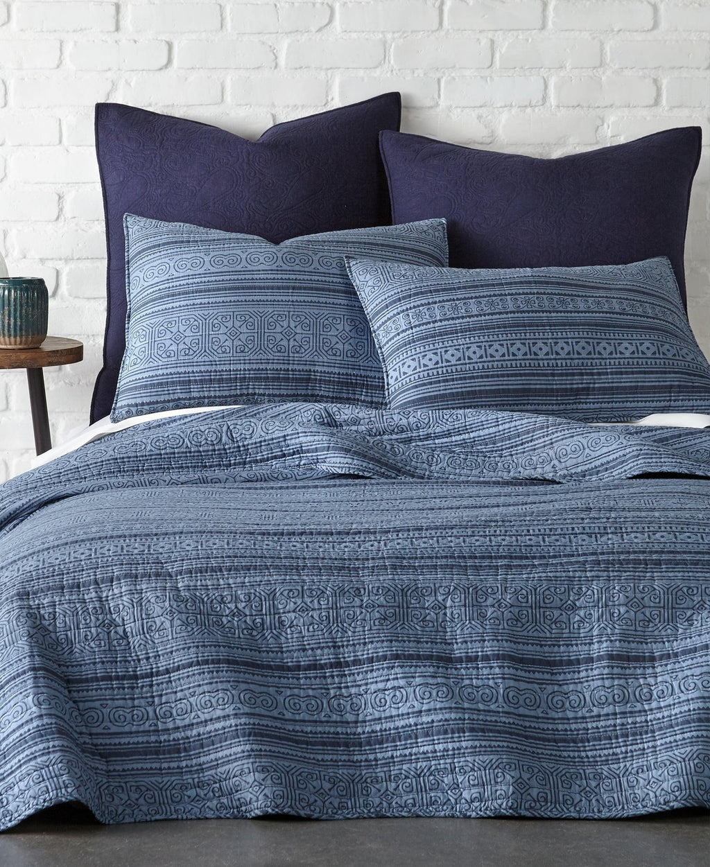 Levtex Home - Tolteca Quilt Set - Twin Quilt + One Standard Pillow Sham - Tribal Stripe - Navy and Blue - Quilt (68x86in.) and Pillow Shams (26x20in.) - Cotton Fabric