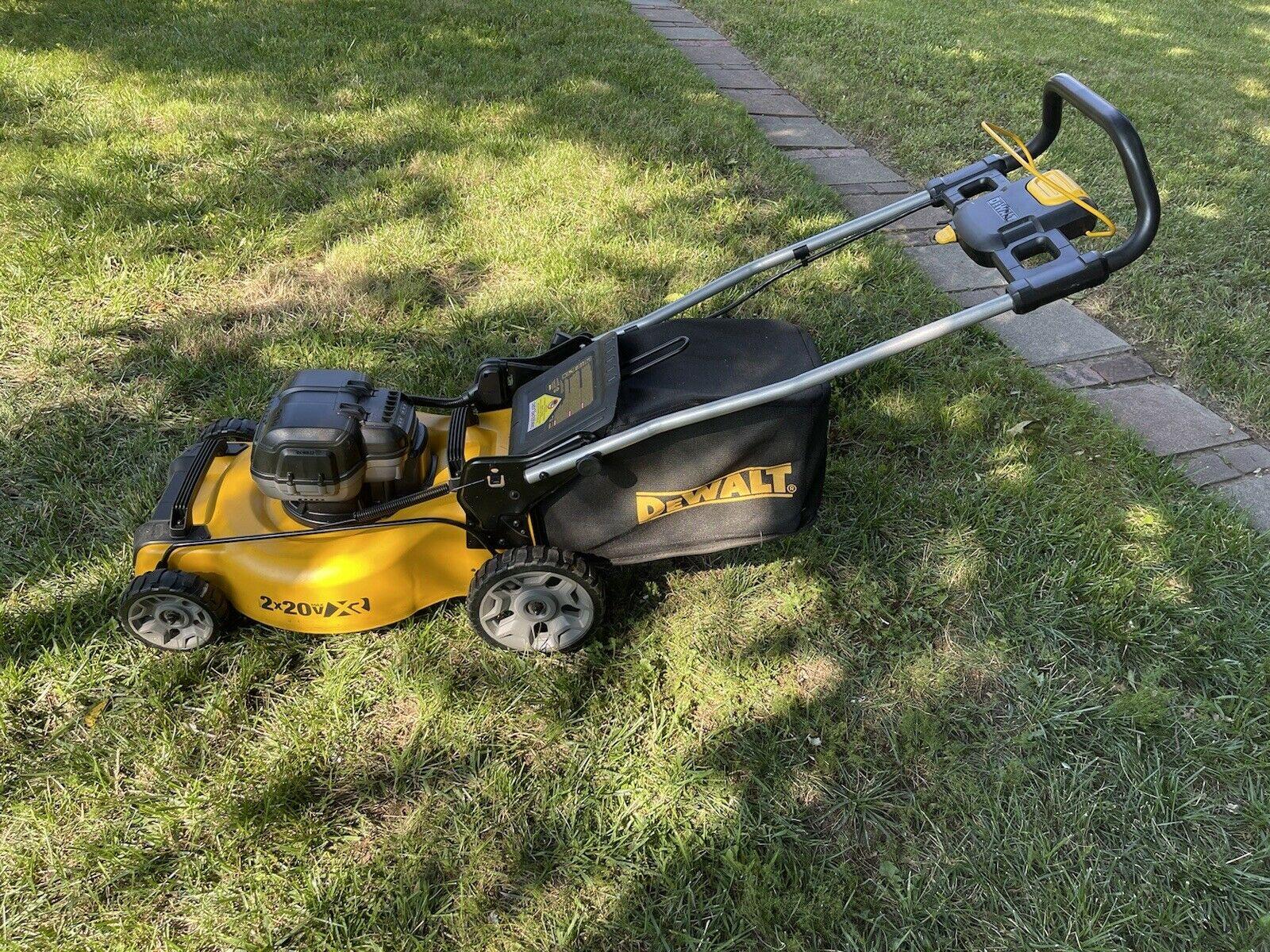 DeWalt DCMW220P2 2x 20V MAX 3-In-1 Cordless Lawn Mower With 2 x 5.0AH Batteries