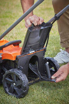 18 V Battery Lawn Mower (36 V with Two 18 V 2.5 Ah Batteries Supplied) - 33 cm - Adjustable Cutting Height - Basket 35 Litres BCMW3318L2-QW