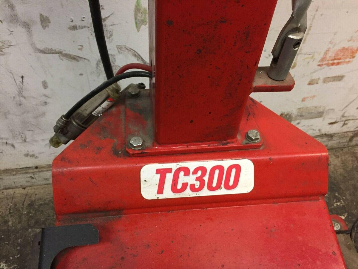 Hunter TC300 Tire Changer