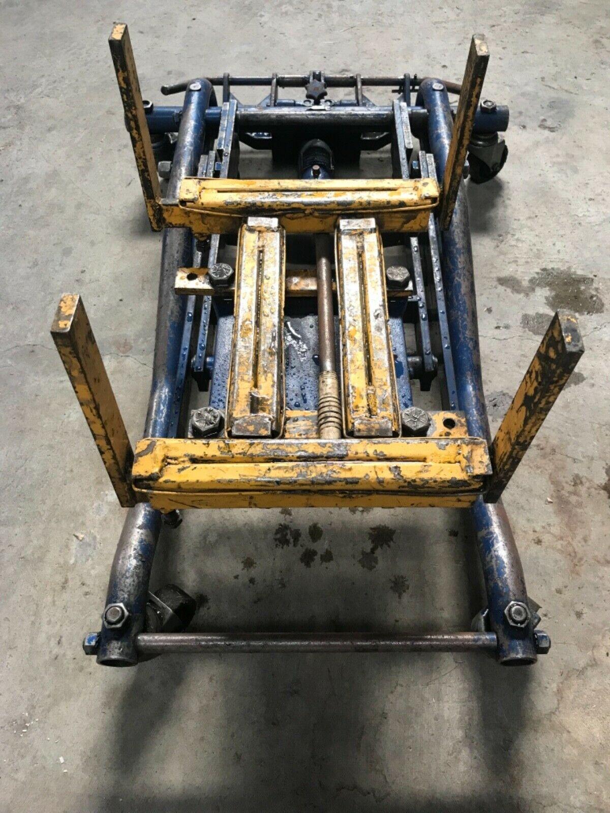 NAPA Heavy Duty Transmission Jack