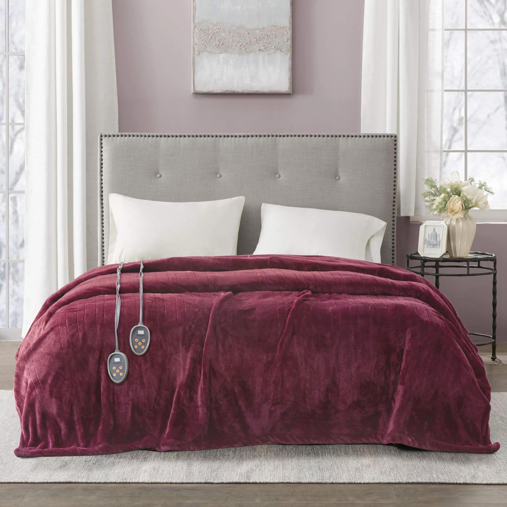 Elect Electric Blanket with Two 20 Heat Level Setting Controllers, Queen, Red