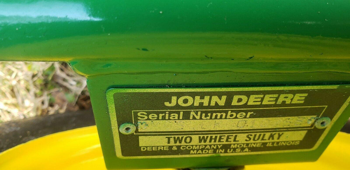 EXTREMELY RARE MADE IN USA JOHN DEERE 2 WHEEL SULKY (SIT-ON) W/NEW TIRES & PAINT