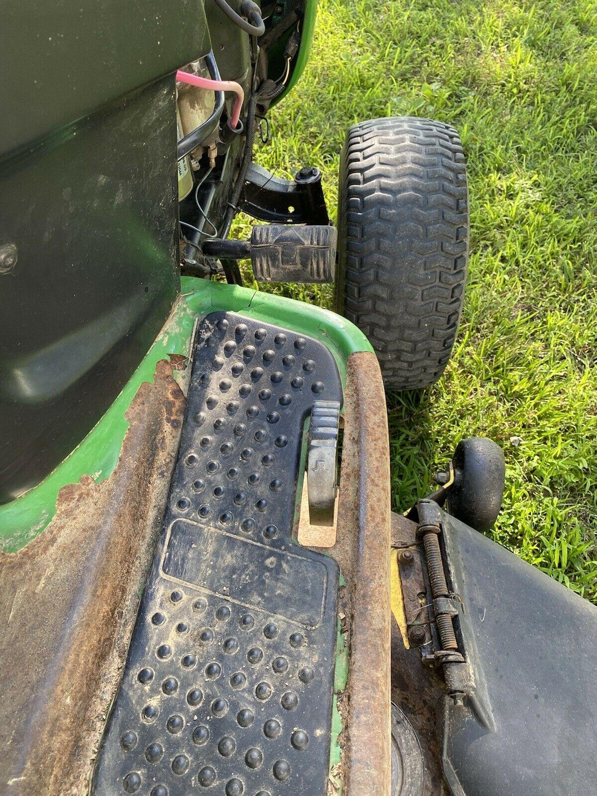 john deere lawn tractor