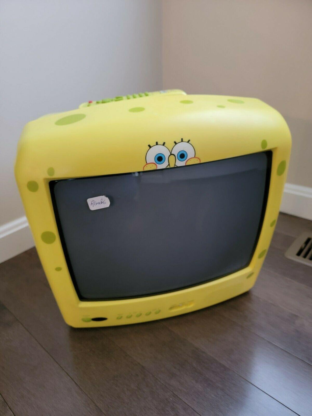 spongebob squarepants emerson sb314 13" inch tv with remote tested working