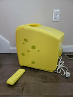 spongebob squarepants emerson sb314 13" inch tv with remote tested working