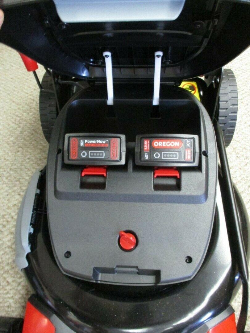 591077 LM400 Lawn Mower with two 4.0 Ah Batteries and C750 Rapid Charger