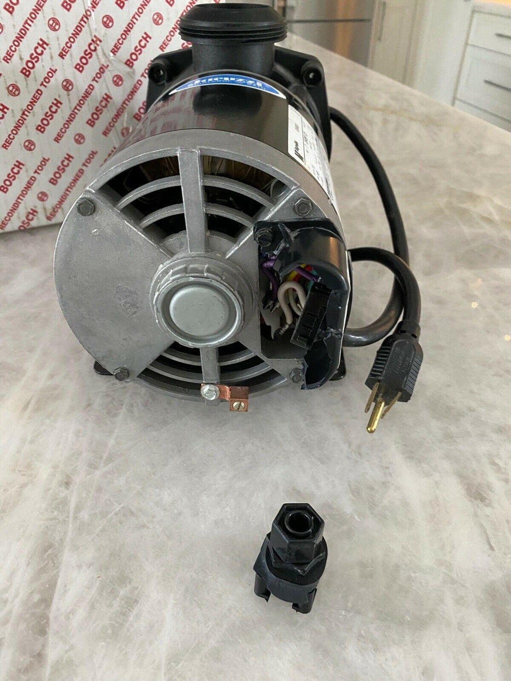 jacuzzi whirlpool pump model 9249000 with damaged switch (see photo)