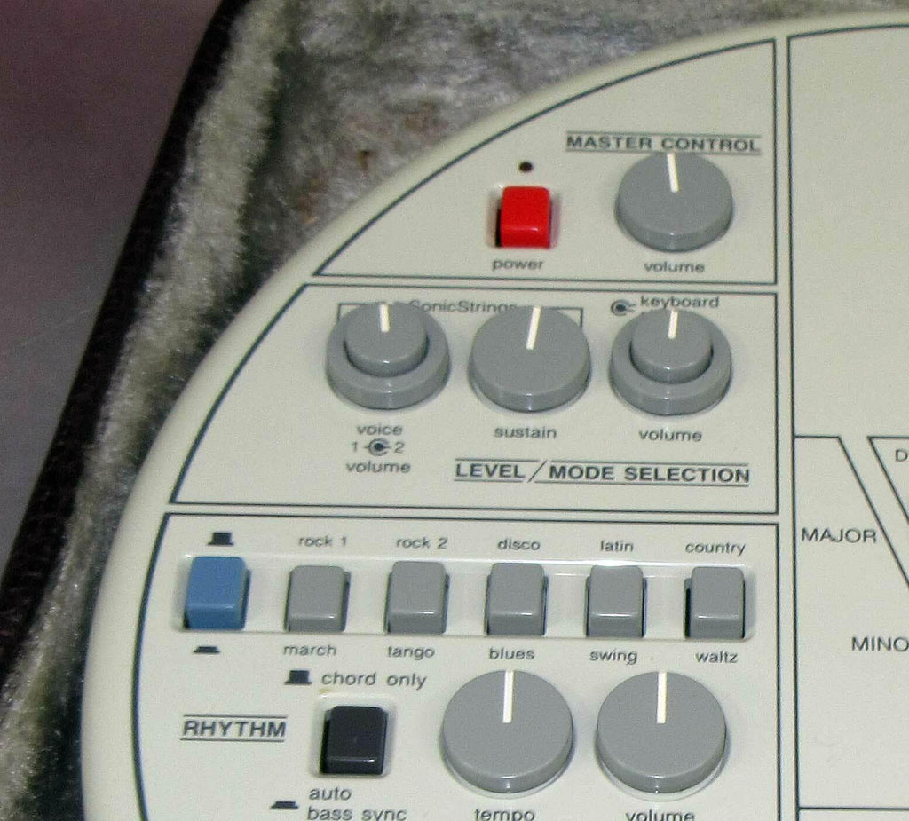 Suzuki Omnichord OM-84 System Two w/ Hard Case Power Supply Manual TESTED! WORKS NO250125