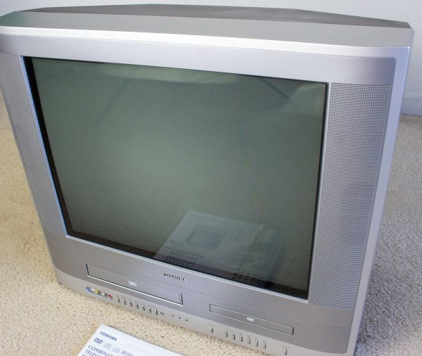 Toshiba MW20FP1 20″ CRT TV VCR DVD Combo Retro Gaming Television w/ Remote NO250173