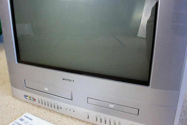 Toshiba MW20FP1 20″ CRT TV VCR DVD Combo Retro Gaming Television w/ Remote NO250173