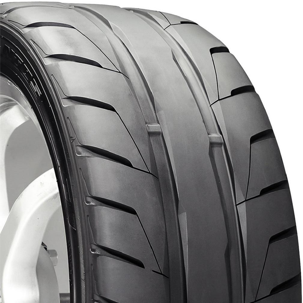 Nitto NT05 295/35R18 99 W Tire