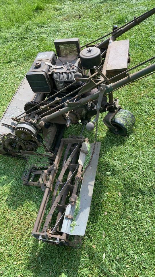 LOCKE REEL LAWN MOWER 75 TRIP w/ REVERSE