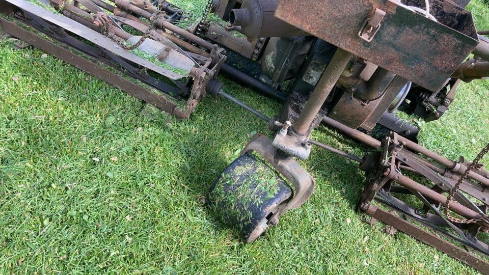 LOCKE REEL LAWN MOWER 75 TRIP w/ REVERSE