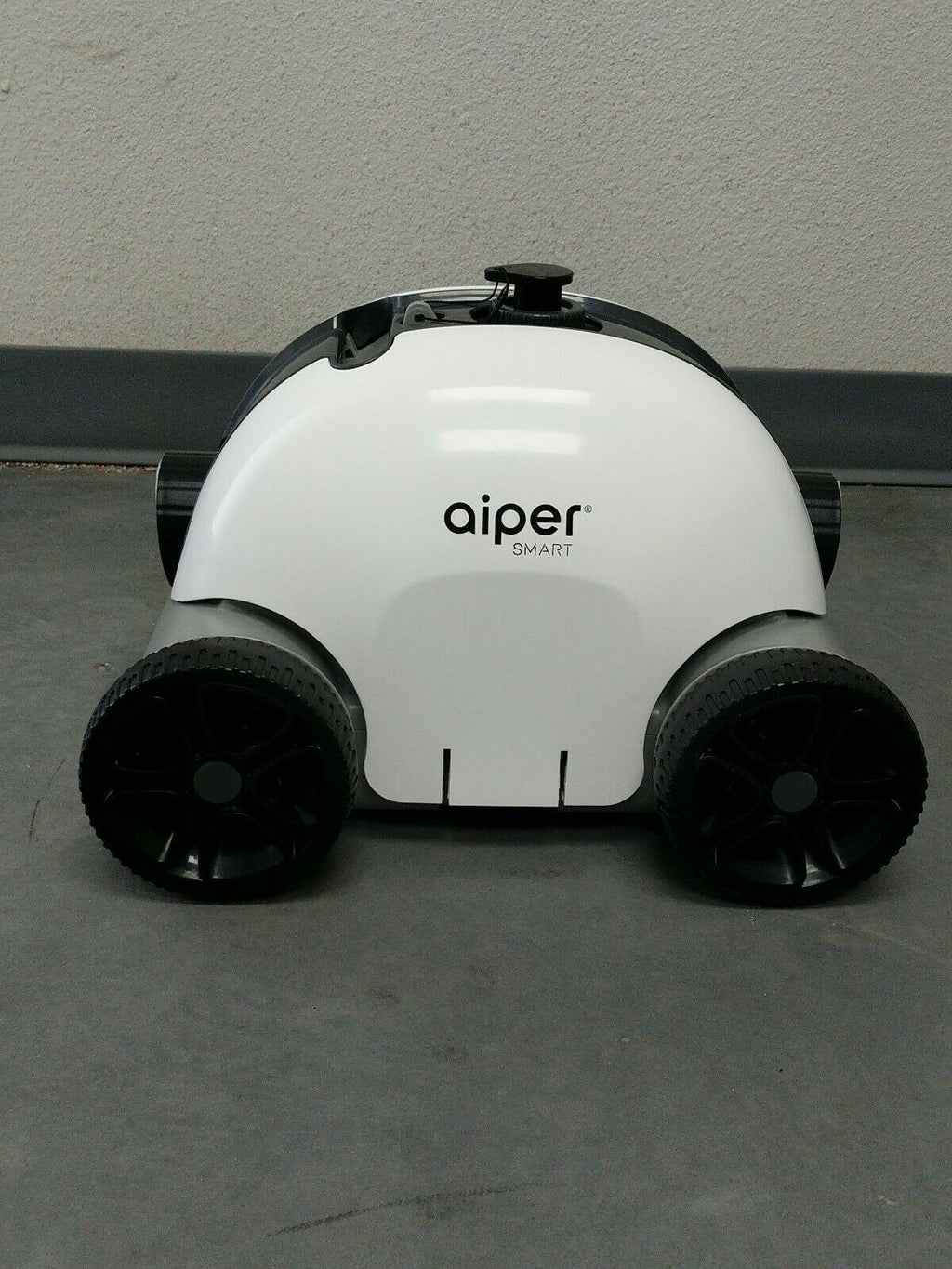 aiper cordless robotic pool cleaner pool vacuum with upgraded dual-drive motors