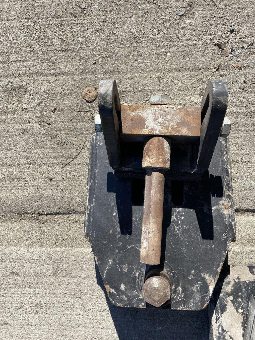 Used Blackhawk Mercedes frame pulling clamps. 4 Avail