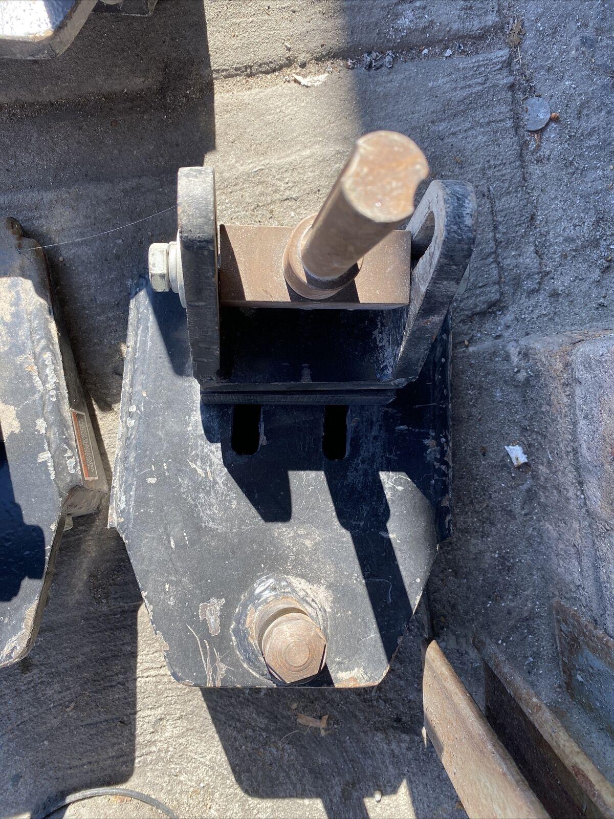 Used Blackhawk Mercedes frame pulling clamps. 4 Avail