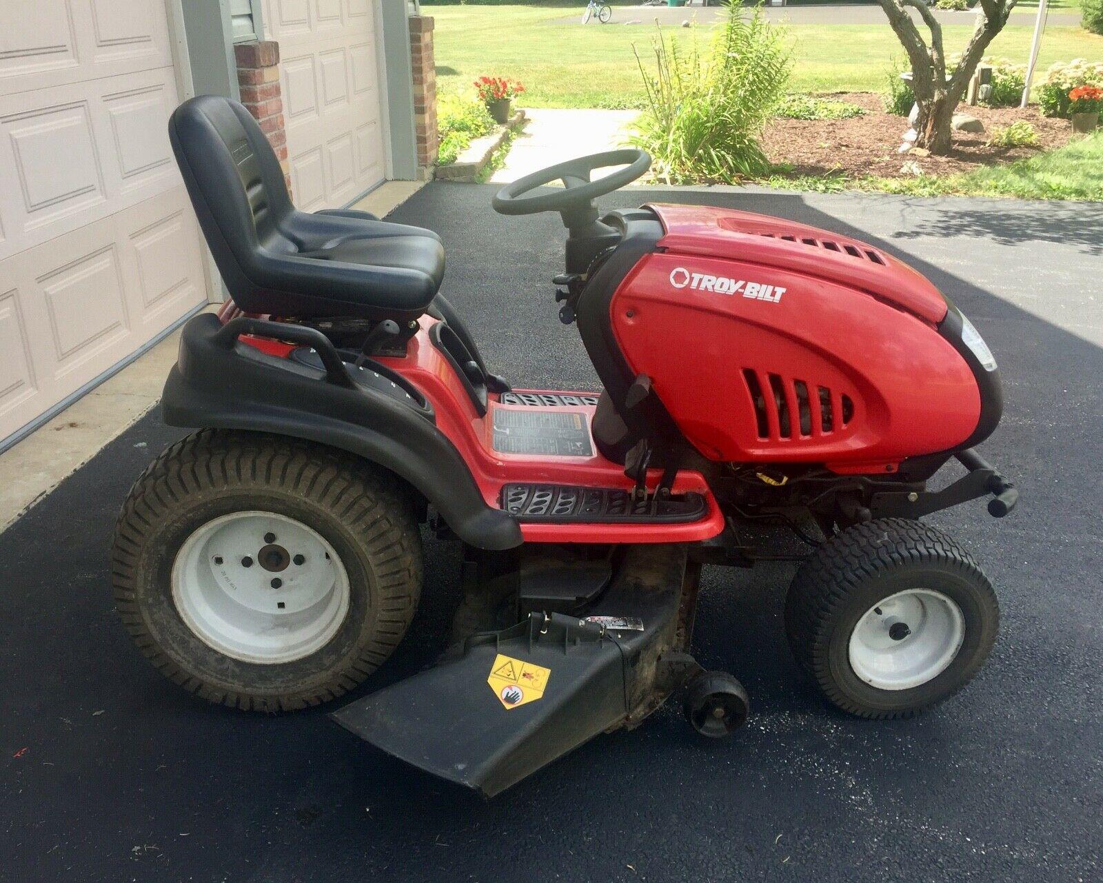 2002 TROY-BILT 22 HP 46 IN DECK LAWN & GARDEN TRACTOR - DEALER MAINTAINED