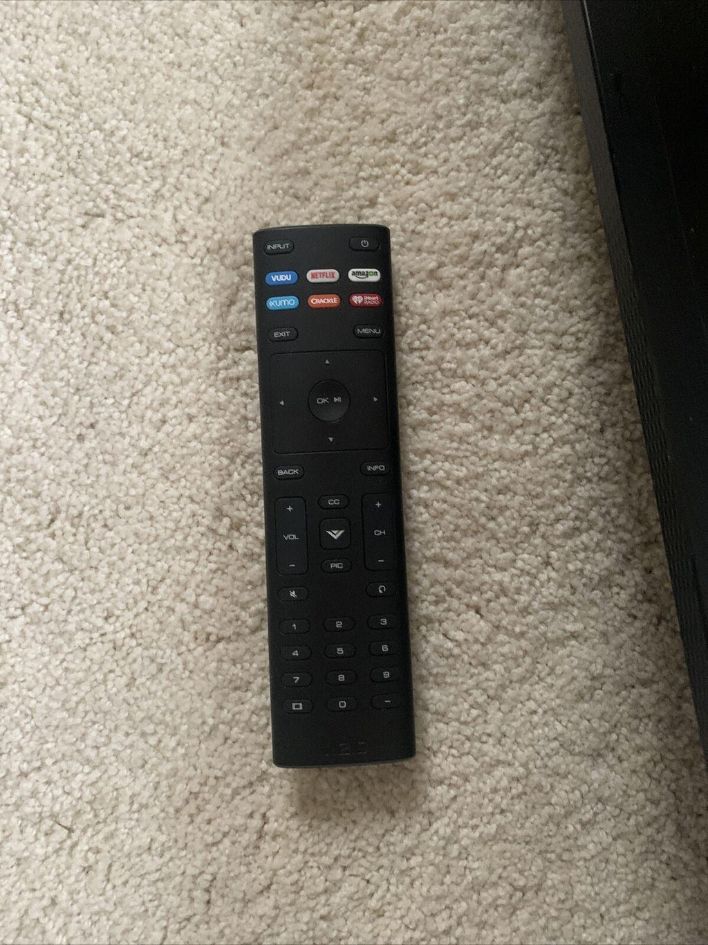 visio tv 27” 1080p 60fps (d32f-e1) (great condition)