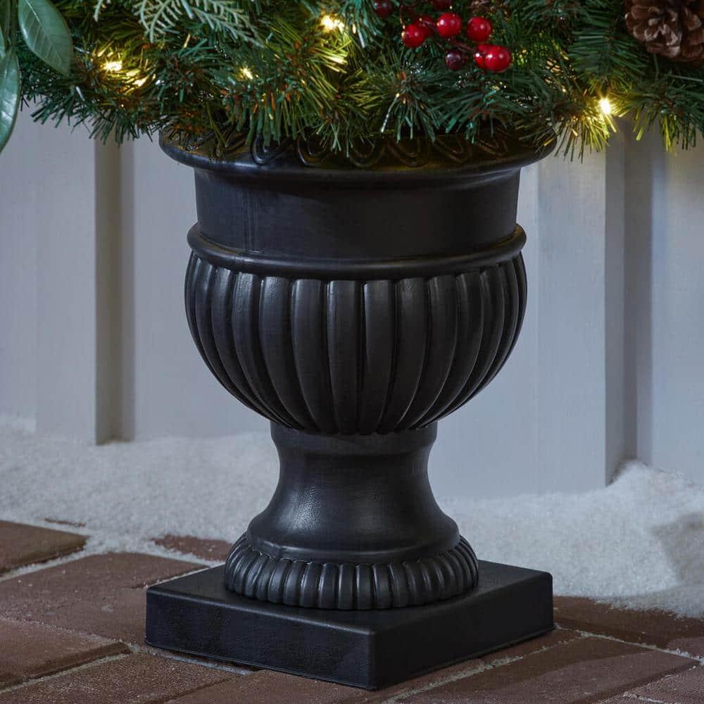 5 ft Woodmore Potted Christmas Tree 2-Pack
