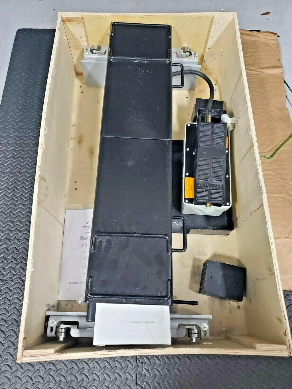 ~TUXEDO ROLLING AIR JACK - RAJ-6K~ AIR OPERATED 6,000 LB. CAPACITY~~IN CRATE