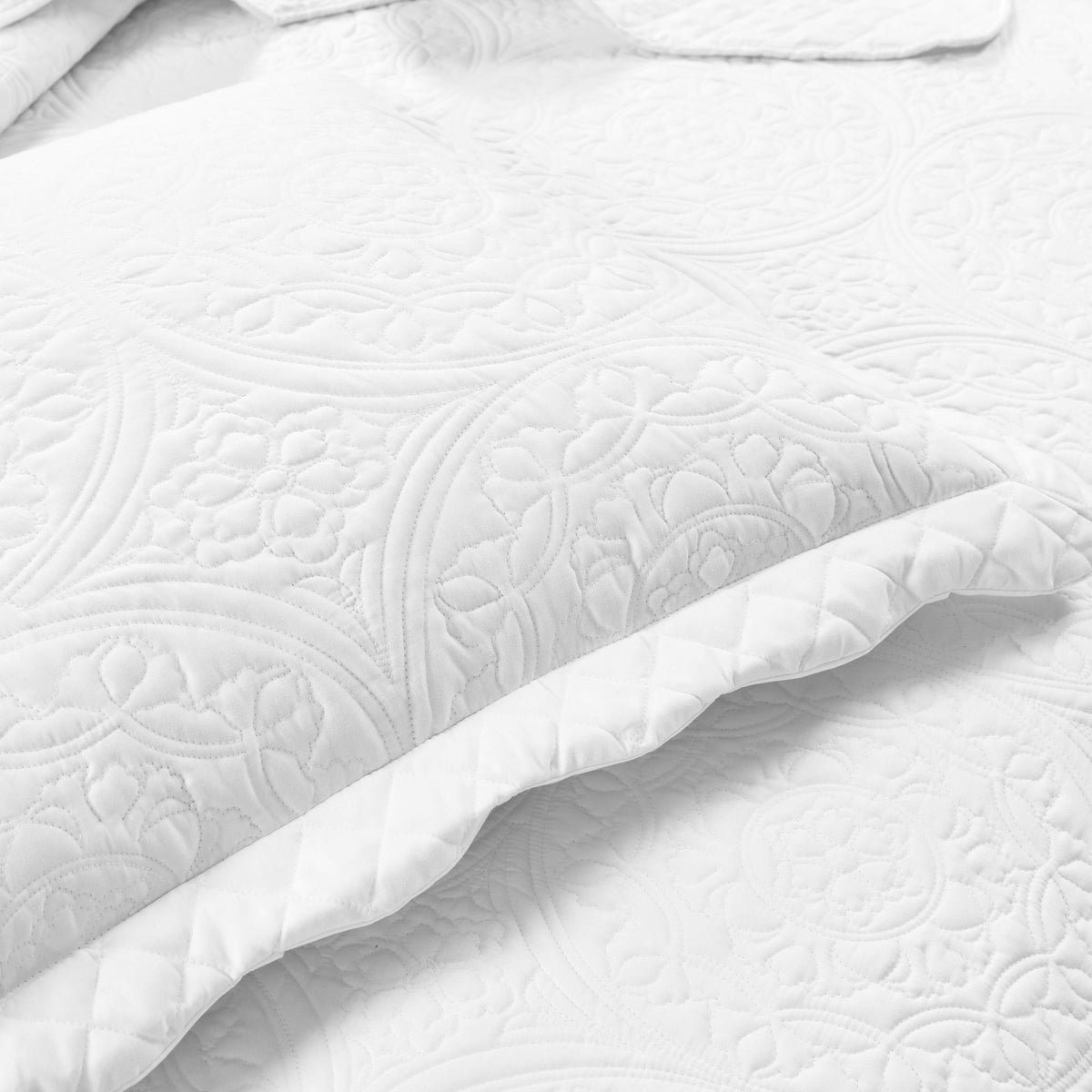 Medallion Scallop Bedspread White 3Pc Set Queen