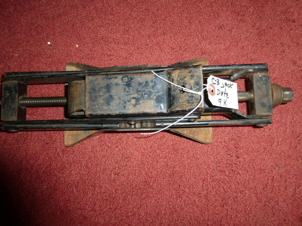 CORVETTE C3 1969 LATE AND EARLY 70 ORIGINAL USED JACK DATED 9 K