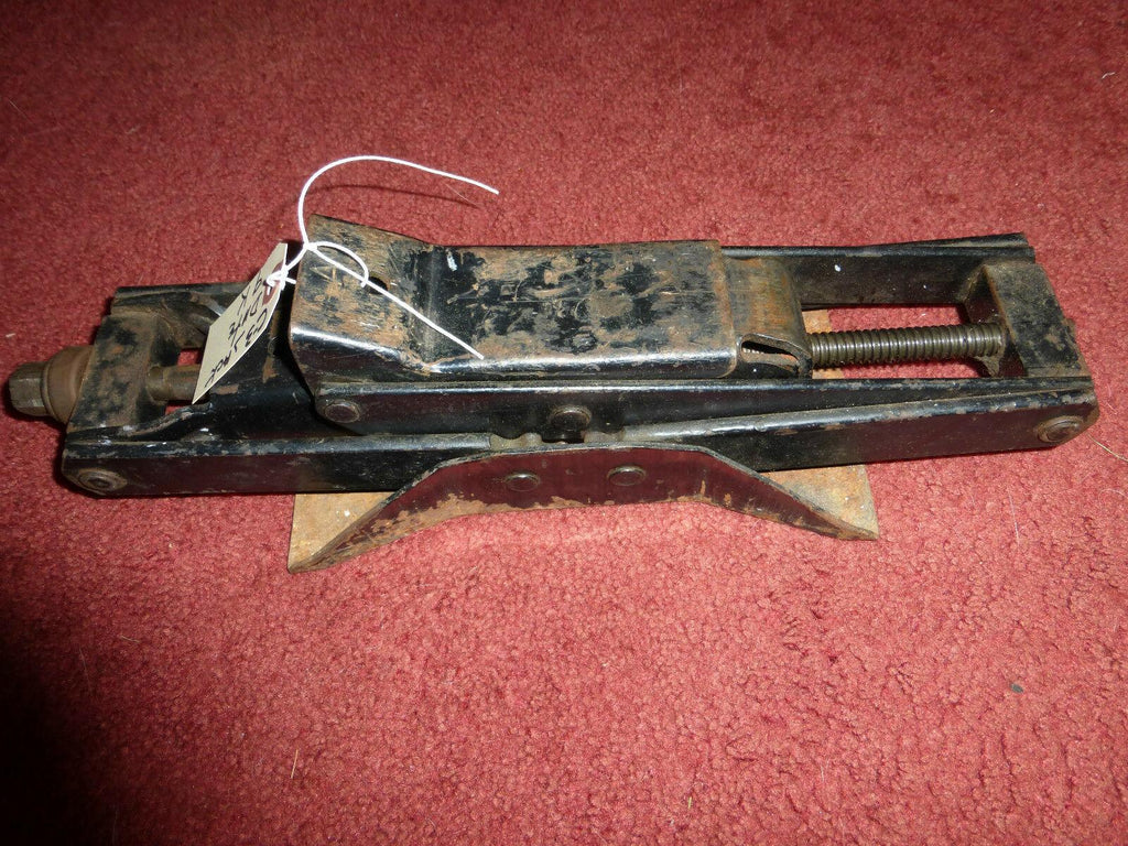 CORVETTE C3 1969 LATE AND EARLY 70 ORIGINAL USED JACK DATED 9 K