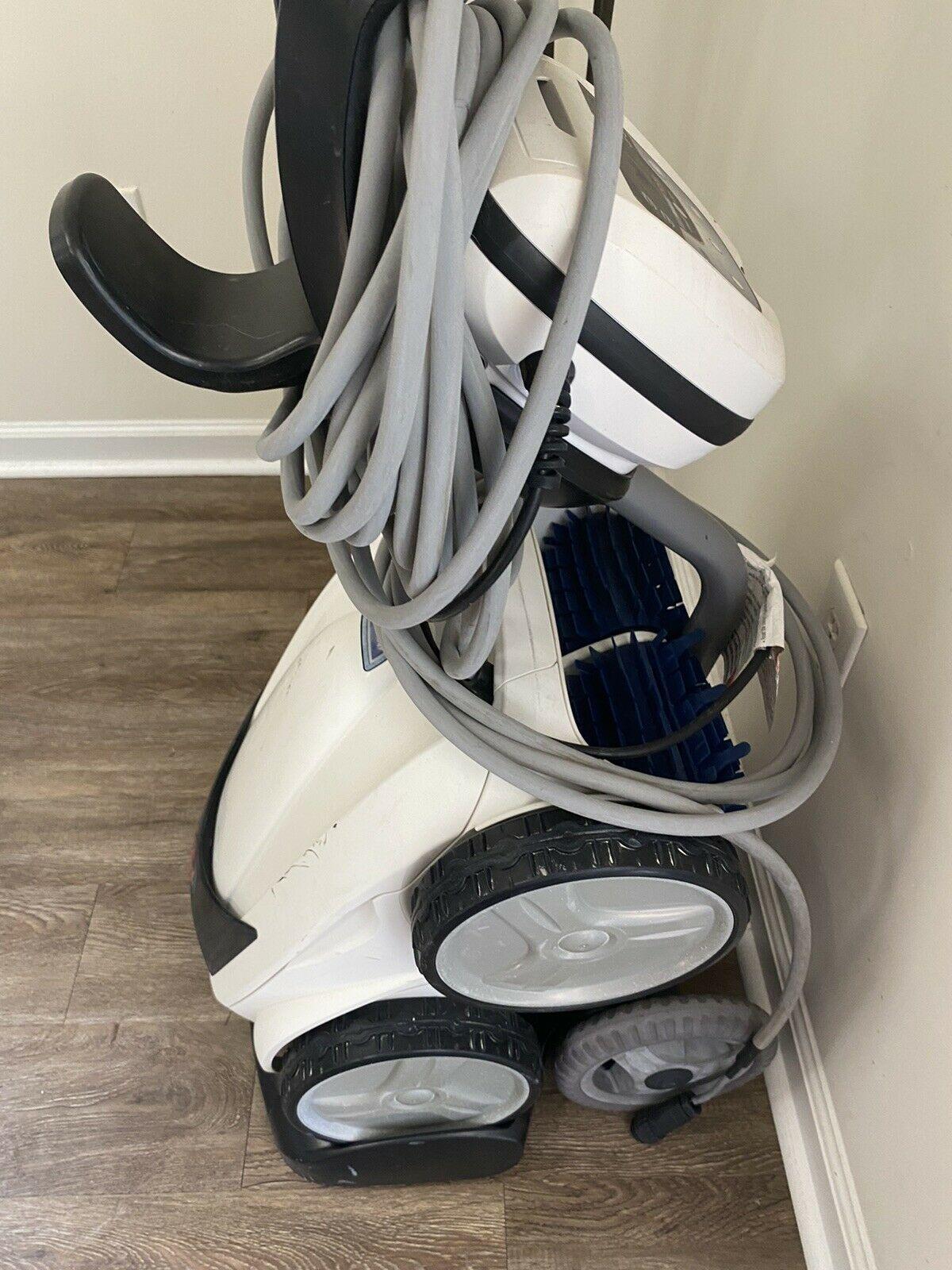 polaris p955 pool cleaner -as is-, for parts or repair