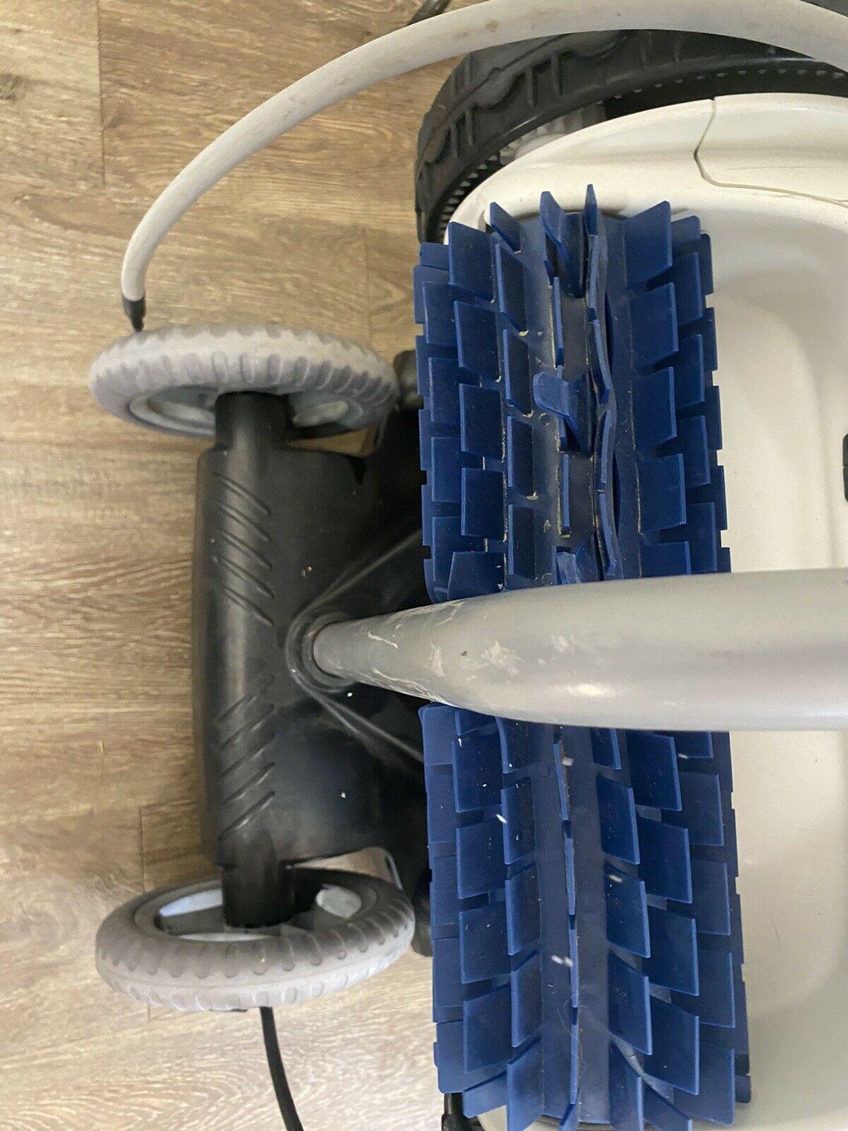 polaris p955 pool cleaner -as is-, for parts or repair