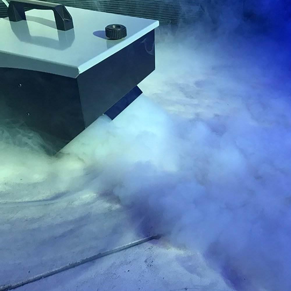 American DJ Mister Kool II Fog Machine (2) &amp; HDF 1 Gallon Fog/Smoke Juice (2)