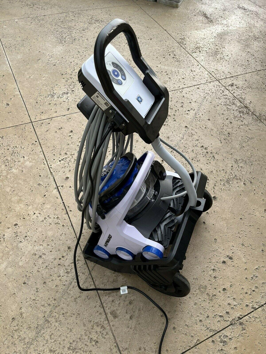 hayward aquavac 650 robotic pool vacuum