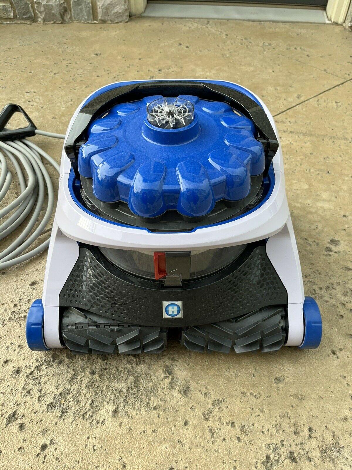 hayward aquavac 650 robotic pool vacuum