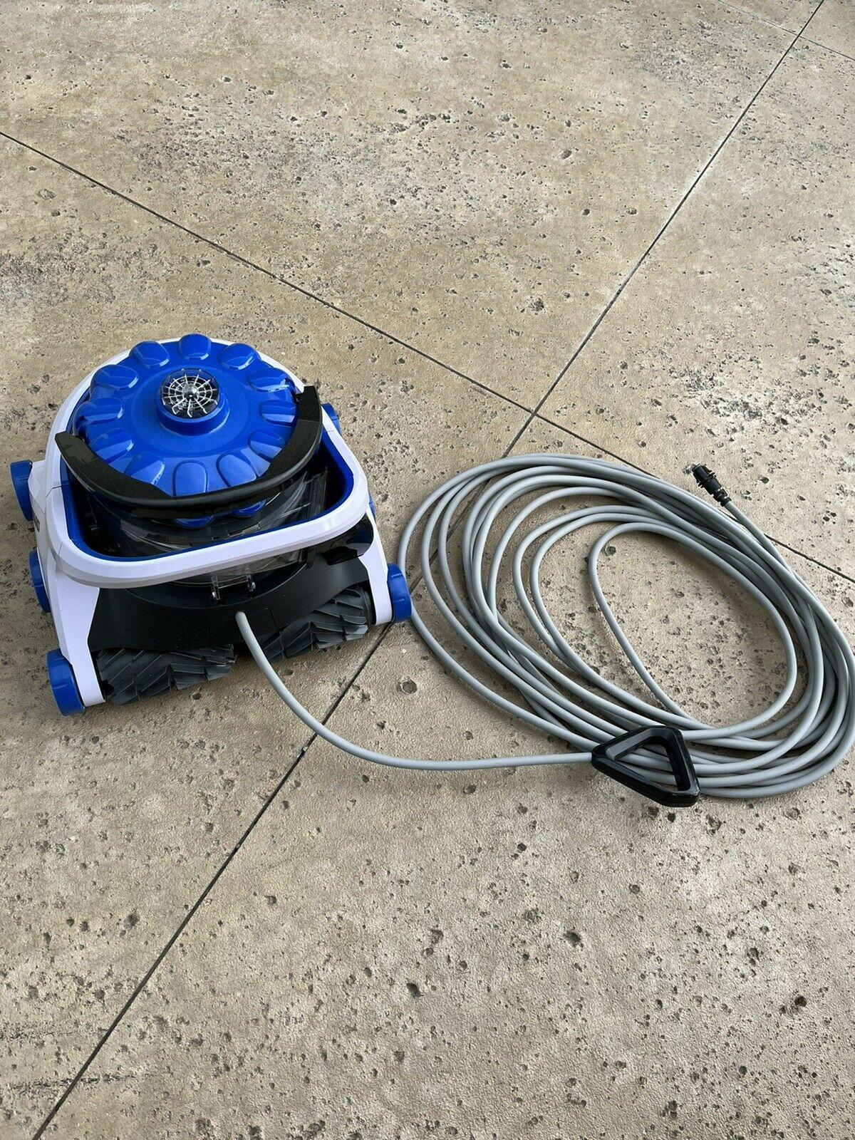 hayward aquavac 650 robotic pool vacuum