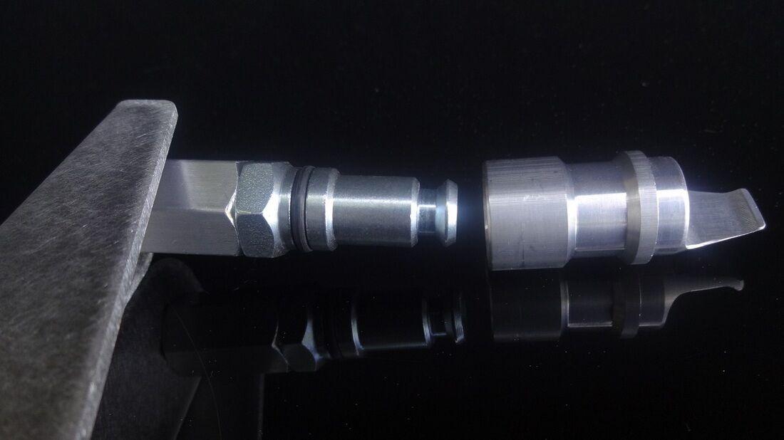 Hands-Digital Camber/Caster Gauge, accurate to within 0.1 degrees