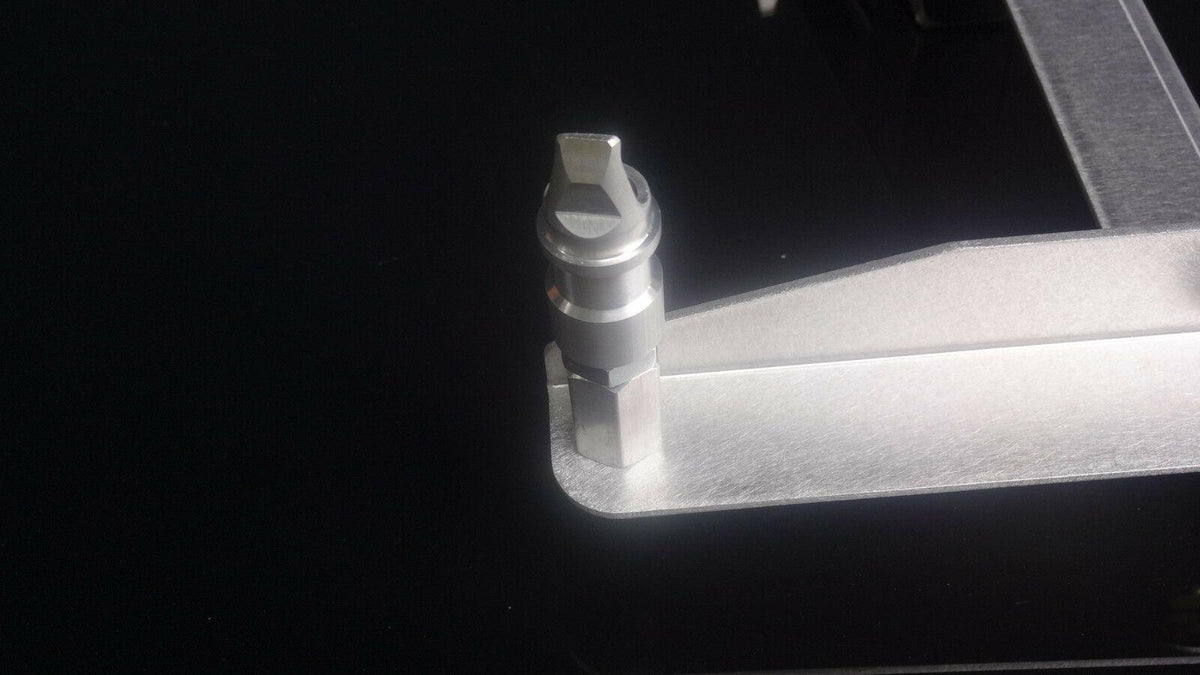 Hands-Digital Camber/Caster Gauge, accurate to within 0.1 degrees