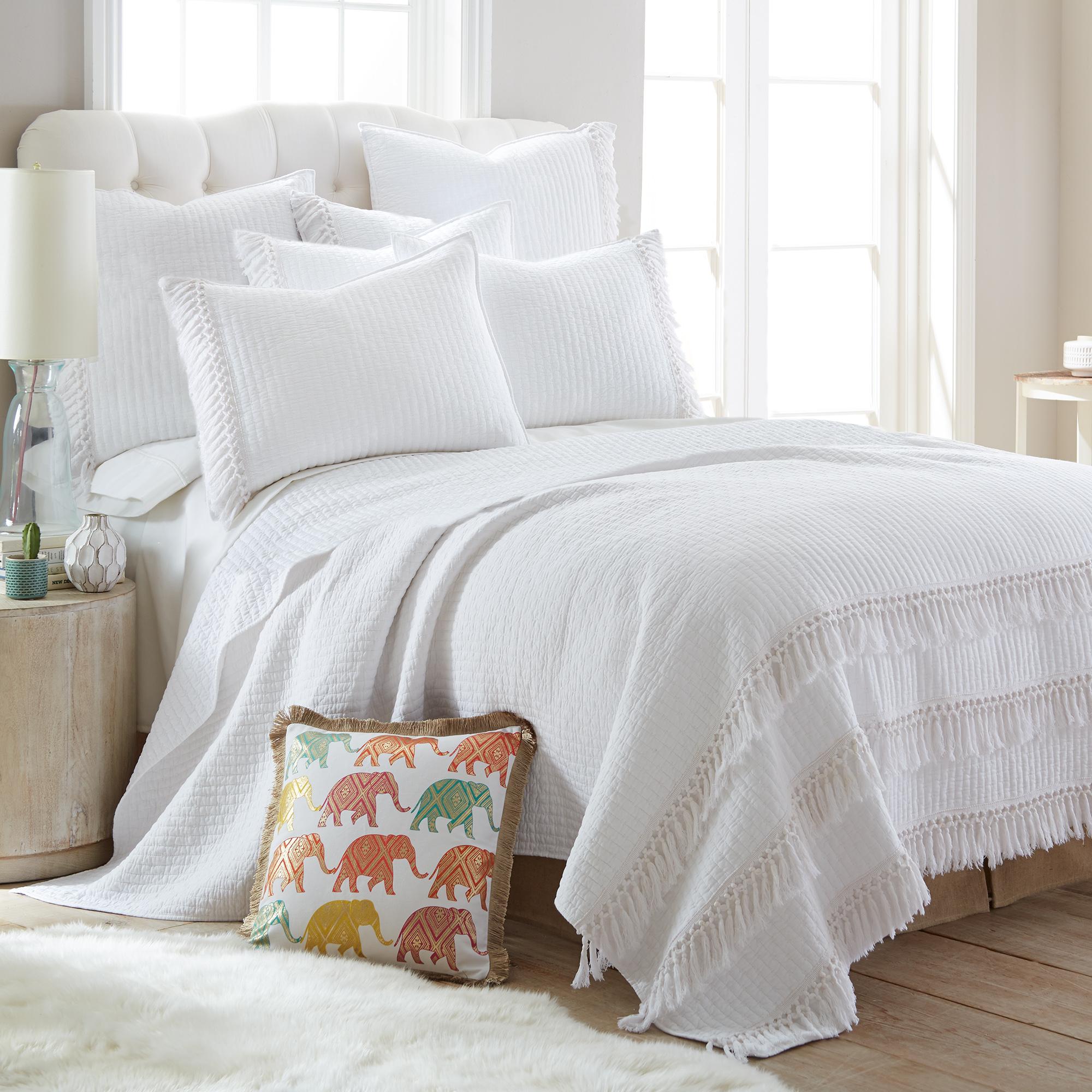Levtex Home - Casita White Quilt Set - Twin Quilt + One Standard Pillow Sham - Frin- White - Quilt Size (68x86in.) and Pillow Sham Size (26x20in.) - Reversible - Cotton Fabric