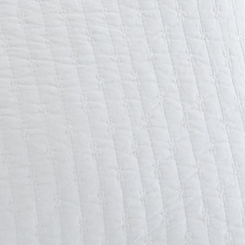 Levtex Home - Casita White Quilt Set - Twin Quilt + One Standard Pillow Sham - Frin- White - Quilt Size (68x86in.) and Pillow Sham Size (26x20in.) - Reversible - Cotton Fabric
