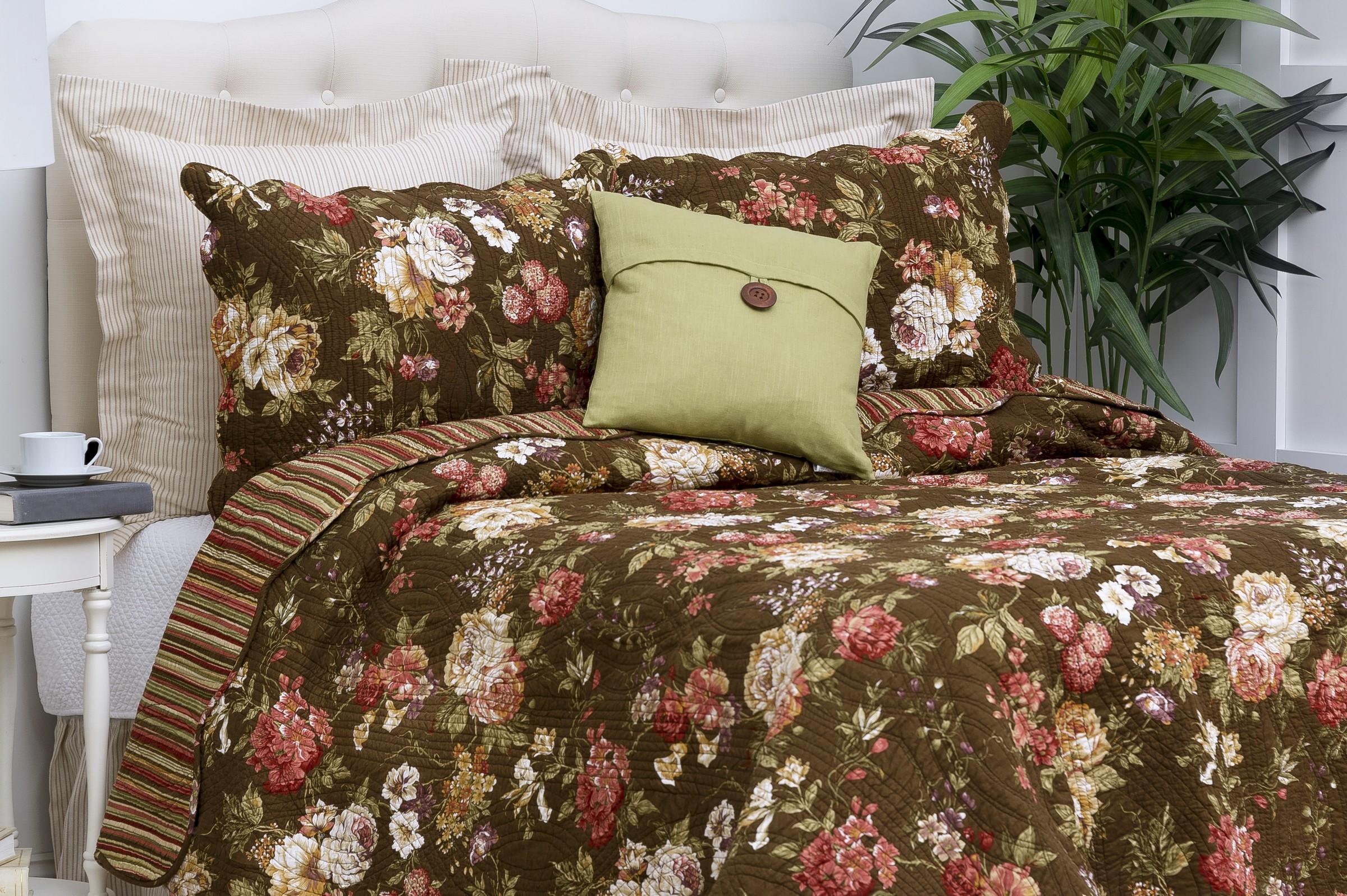 C&amp;F Home Koren Floral Full/Queen Quilt Machine Washable Reversible Bedspread Coverlet