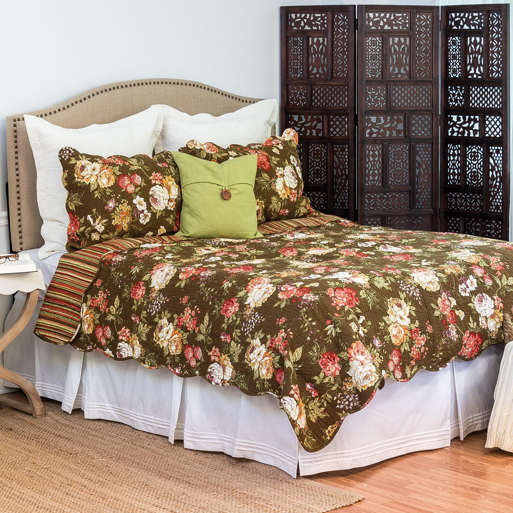 C&amp;F Home Koren Floral Full/Queen Quilt Machine Washable Reversible Bedspread Coverlet
