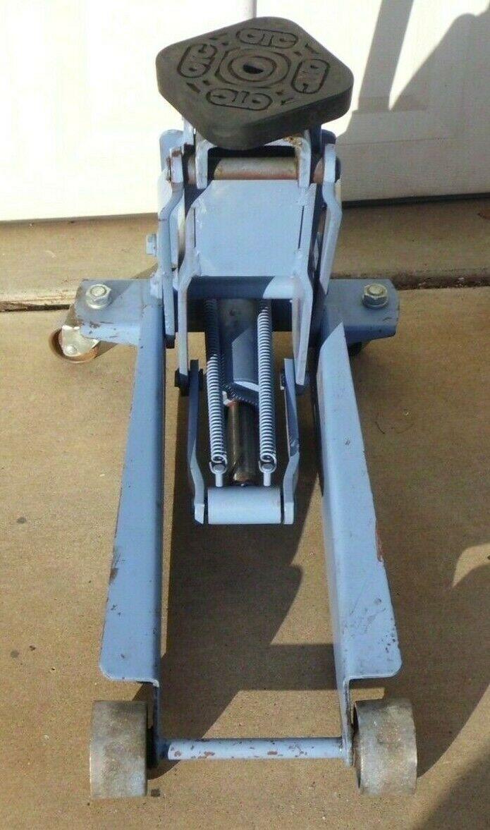 OTC 1525 2 Ton Floor Jack Assembled in USA